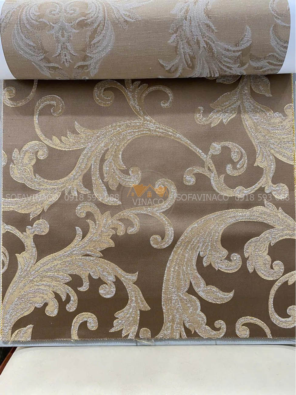 Mẫu vải Thổ Nhĩ Kỳ với nhiều chi tiết sặc sỡ khác nhau